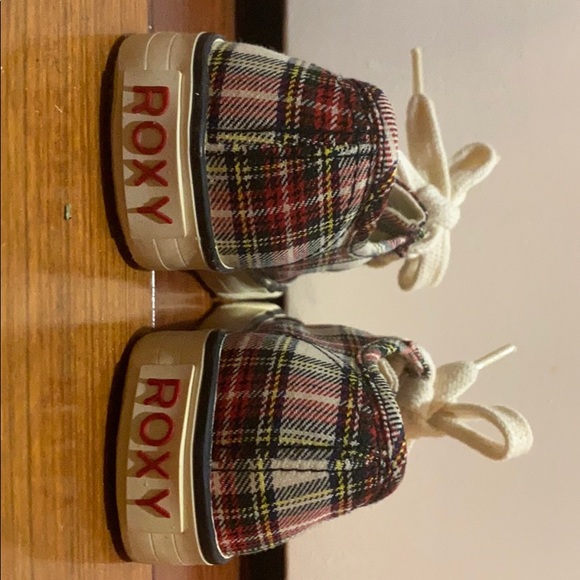 Plaid Roxy Shoes Size 8 NWT - Picture 3 of 5